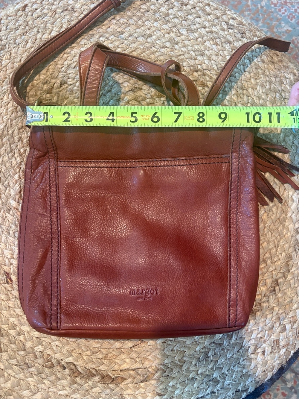 Chic Brown Leather Crossbody Bag with Tassel - Picture 6 of 7